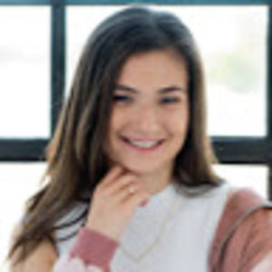 Meet your Posher, Lauren